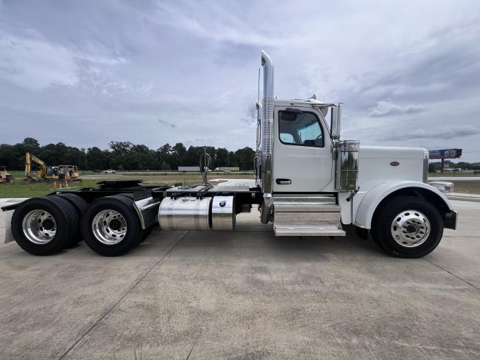 2025 Peterbilt 589-6