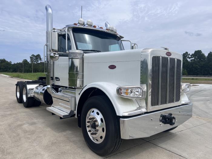 2025 Peterbilt 589-7