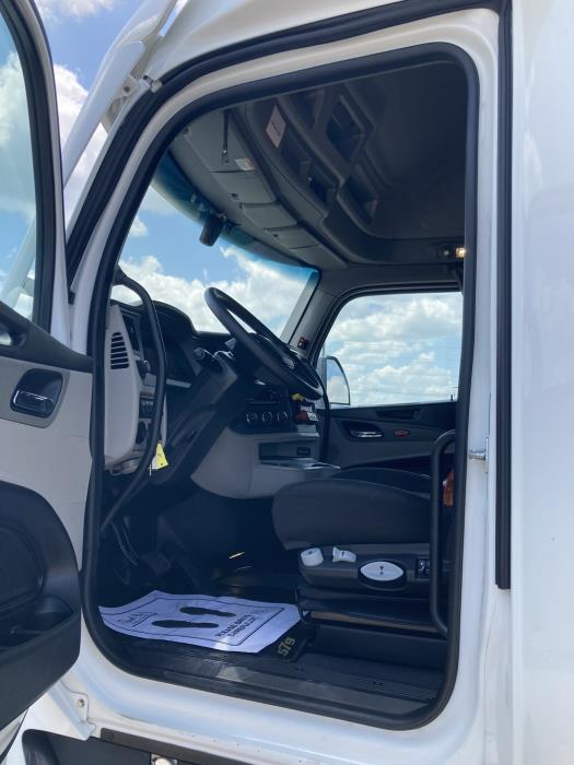 2022 Peterbilt 579-12