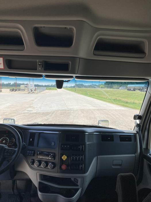 2022 Peterbilt 579-20