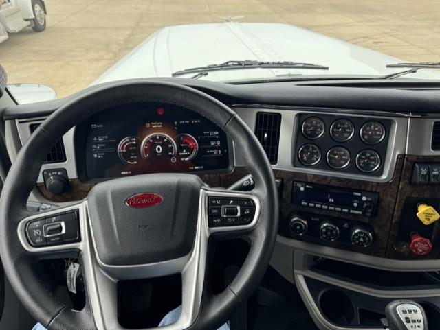 2027 Peterbilt 589-10