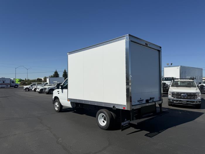 2027 Ford E-450-3