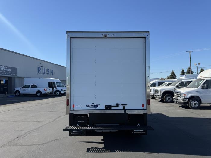 2027 Ford E-450-4