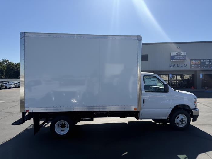 2027 Ford E-450-6