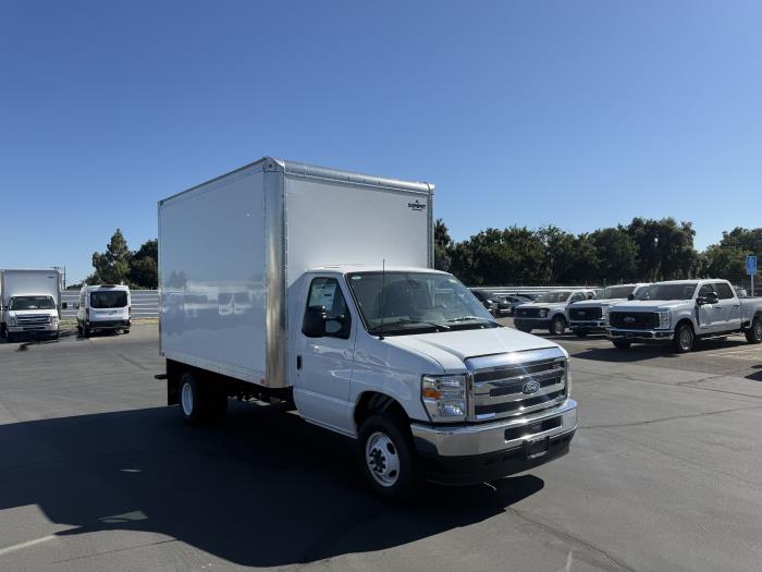 2027 Ford E-450-7