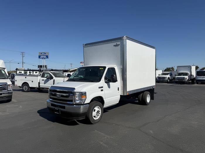 2027 Ford E-450-1