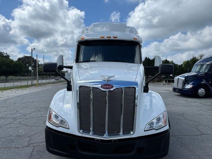 2022 Peterbilt 579-1