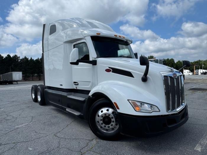 2022 Peterbilt 579-2