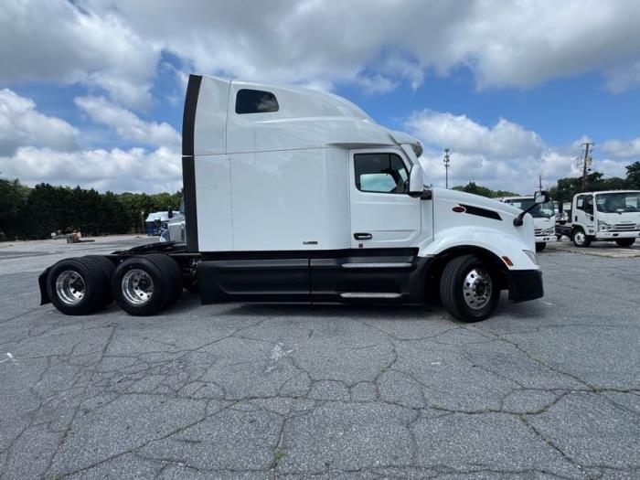 2022 Peterbilt 579-3