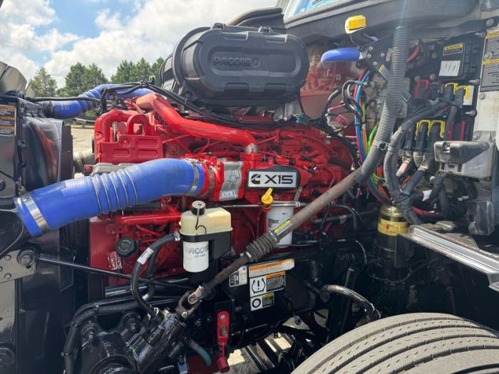 2022 Peterbilt 579-11