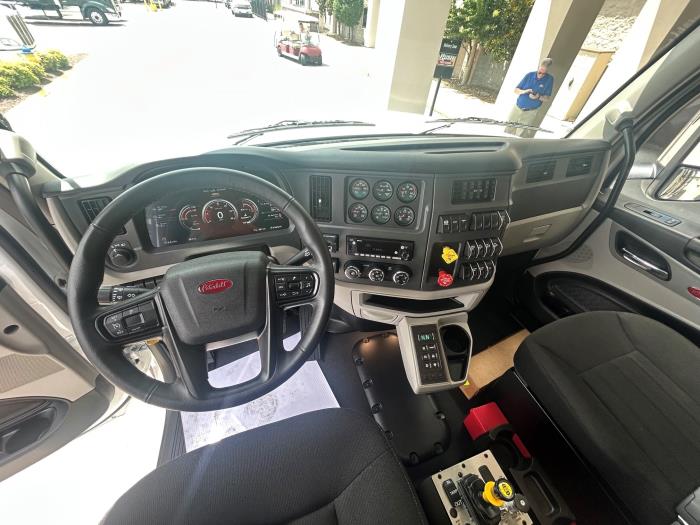 2026 Peterbilt 567-3