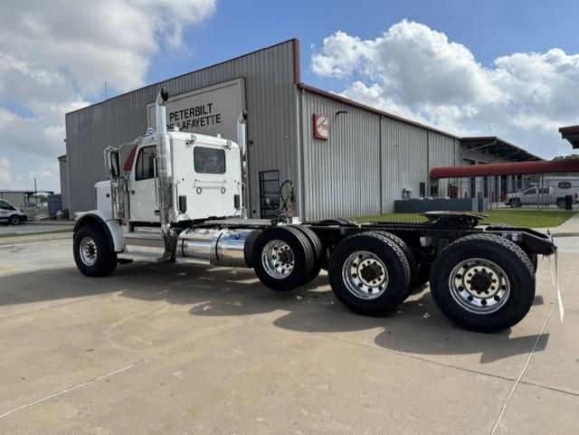2026 Peterbilt 589-2