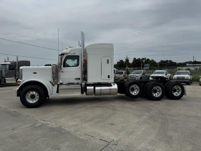 2027 Peterbilt 589-20