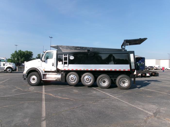2025 International HX620-6