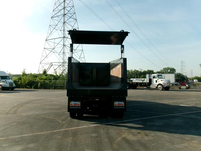 2025 International HX620-7