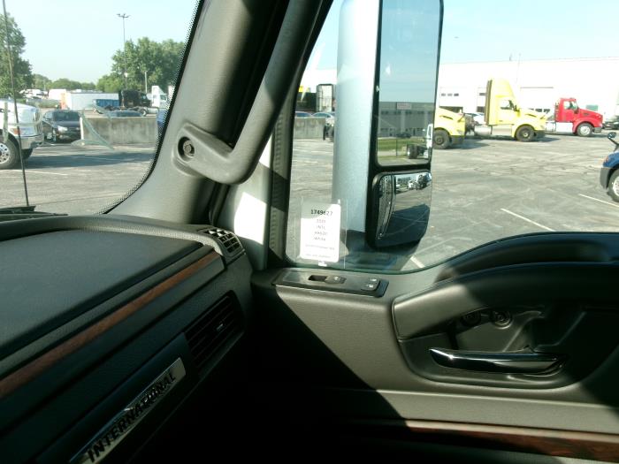 2025 International HX620-17