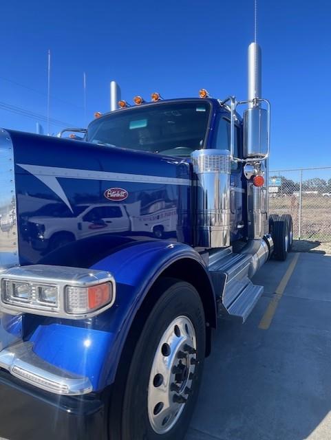 2026 Peterbilt 589-3