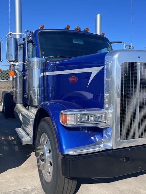 2026 Peterbilt 589-4