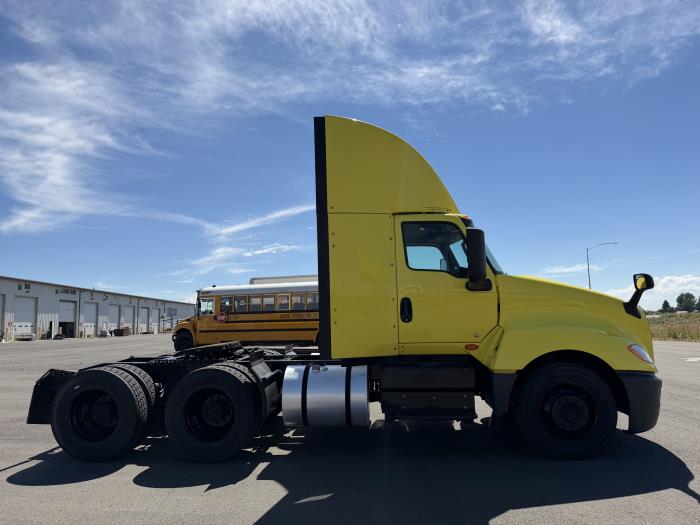 2023 International LT625-5