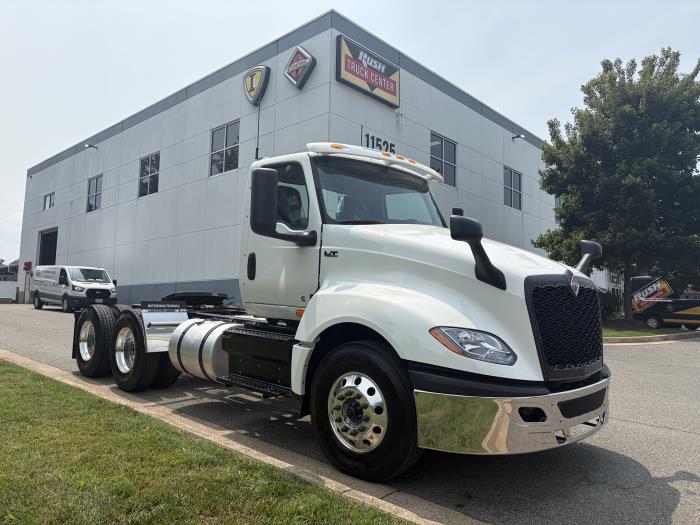 2027 International LT625-3