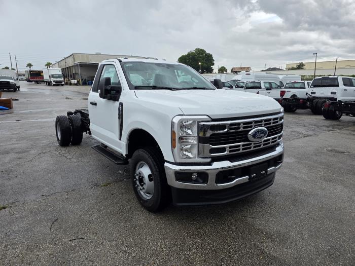 New 2026 Ford F-350 Regular Cab Cab Chassis - photo 4