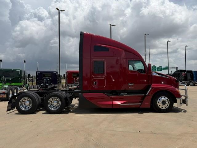 2023 Kenworth T680-8