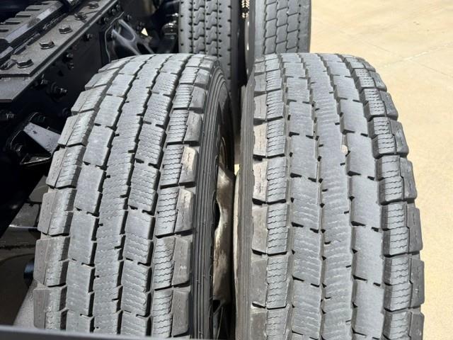 2023 Kenworth T680-19