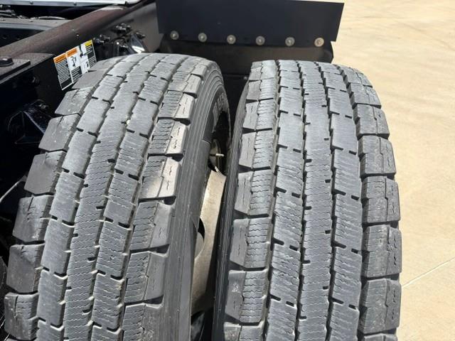 2023 Kenworth T680-22