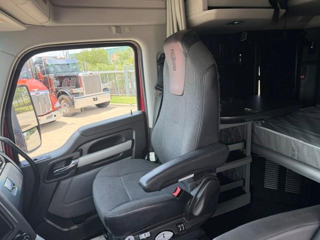 2023 Kenworth T680-26