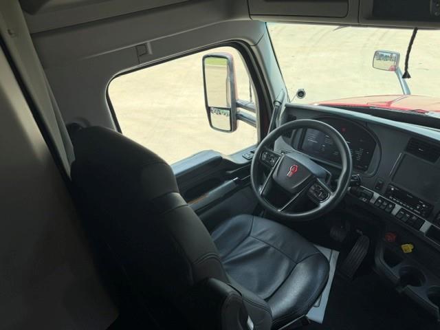 2023 Kenworth T680-33