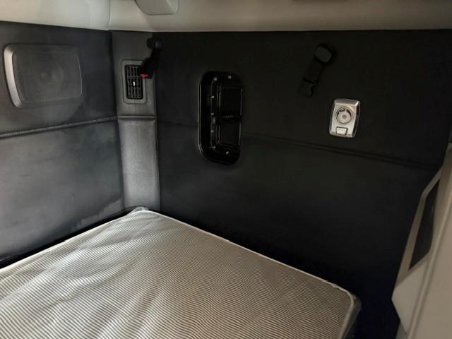 2023 Kenworth T680-40