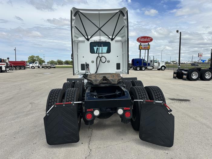 2023 Peterbilt 579-10