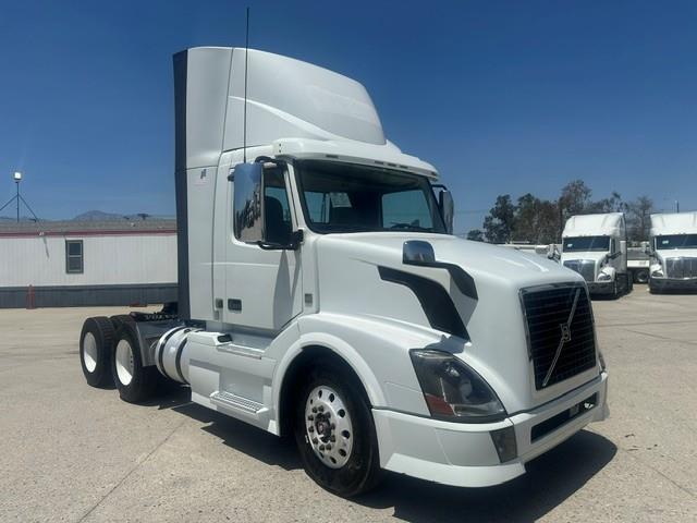 2015 Volvo VNL300-13