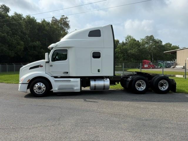 2023 Peterbilt 579-2