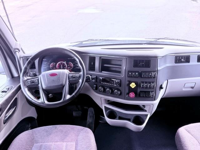 2023 Peterbilt 579-9