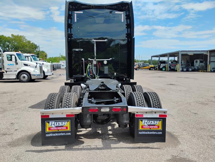 2023 Peterbilt 579-6