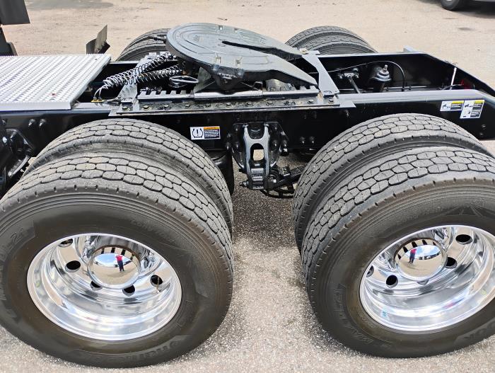 2022 Peterbilt 579-3