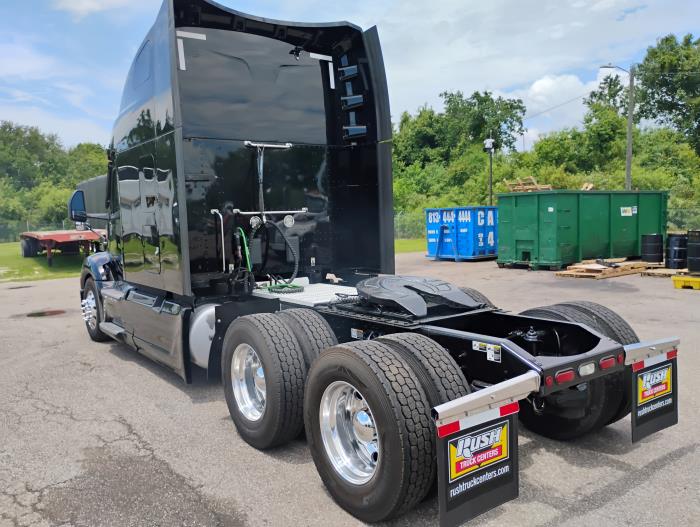 2022 Peterbilt 579-5
