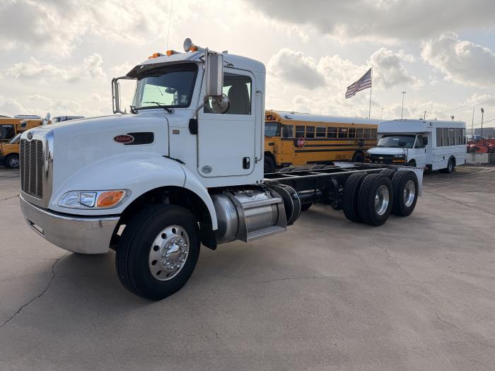 2018 Peterbilt 348-0
