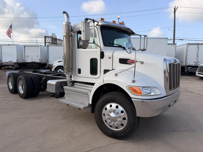 2018 Peterbilt 348-3