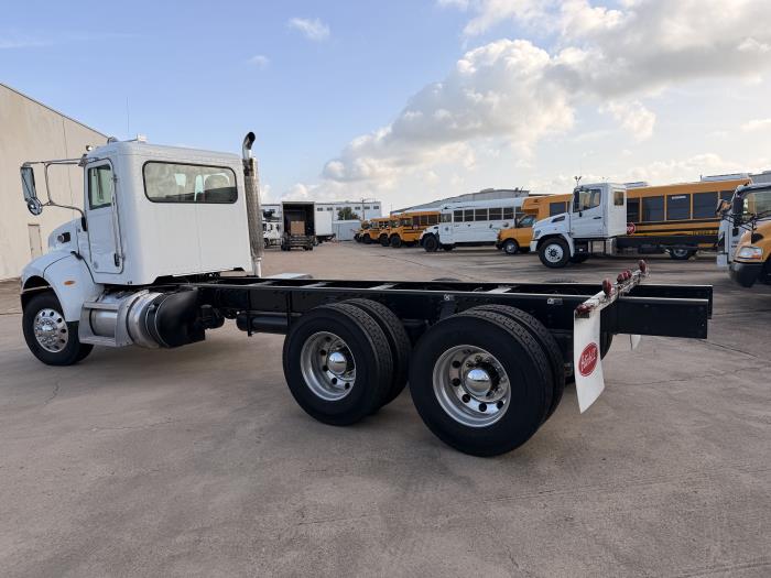 2018 Peterbilt 348-5