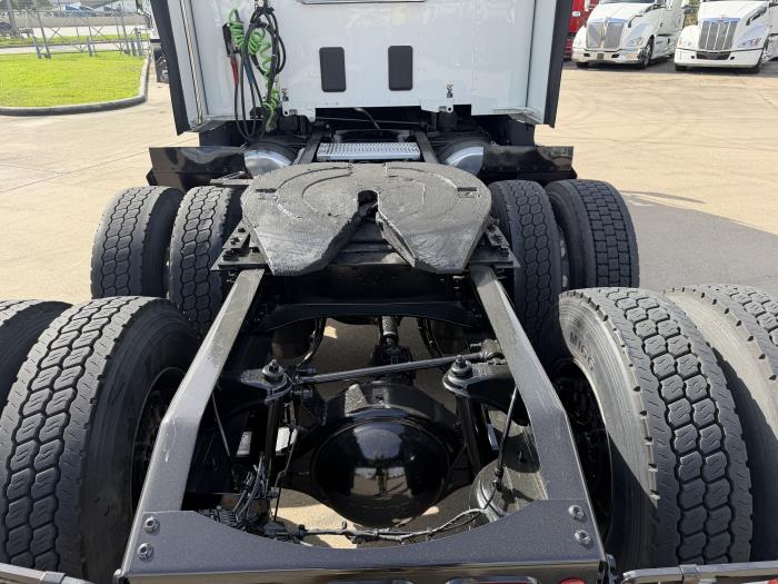 2022 Peterbilt 579-12