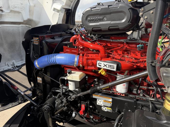 2022 Peterbilt 579-16