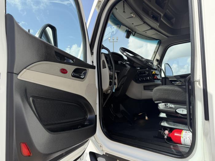 2022 Peterbilt 579-23