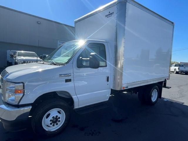 2027 Ford E-350-0