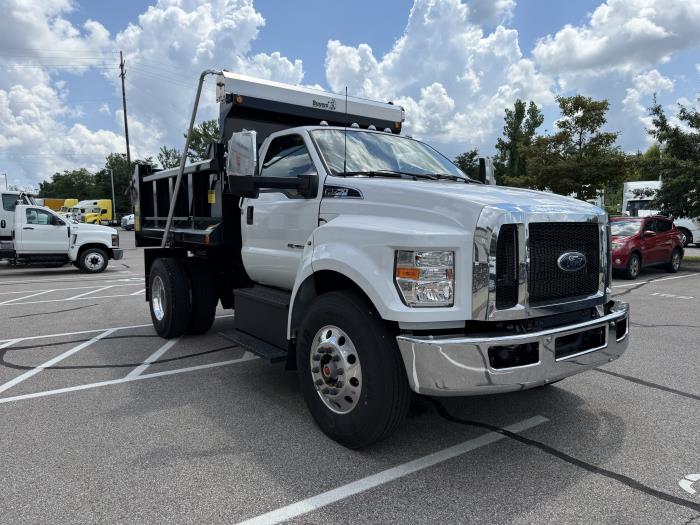 2027 Ford F-750 in Cincinnati, OH — photo 4