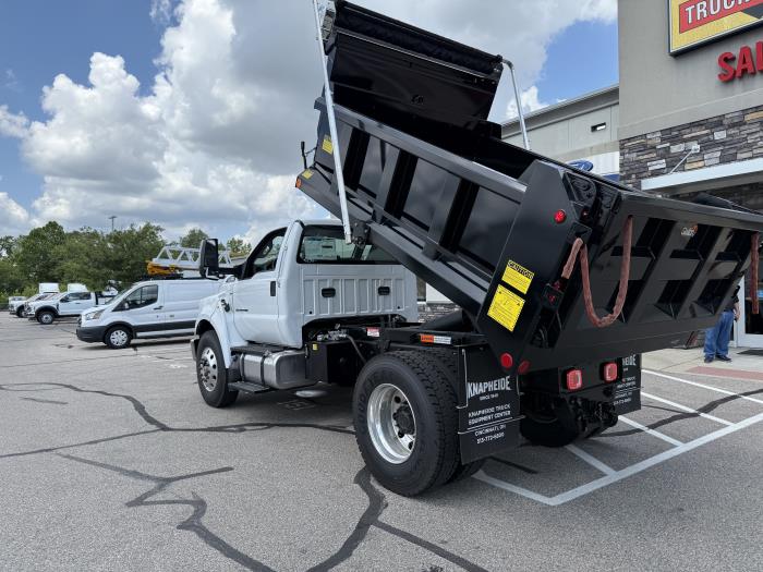 2027 Ford F-750-17