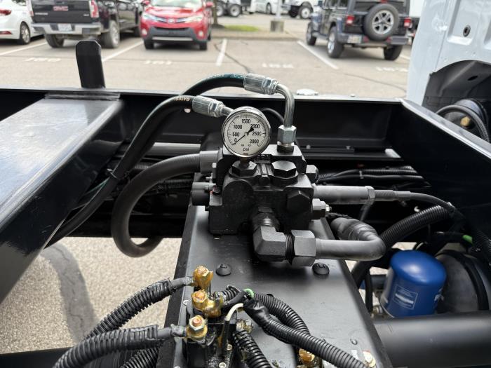 2027 Ford F-750-23