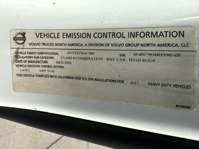 2017 Volvo VNL 300 — photo 3