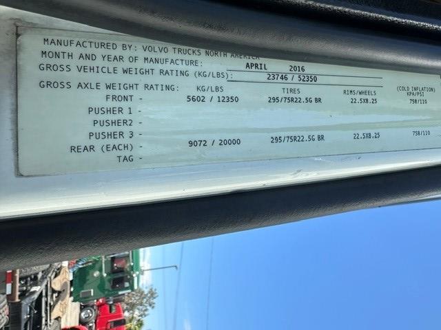 2017 Volvo VNL300-10